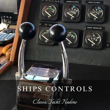 Classic Yacht Nadine In Poole Harbour, Dorset, With A Hot Tub Jacuzzi エクステリア 写真